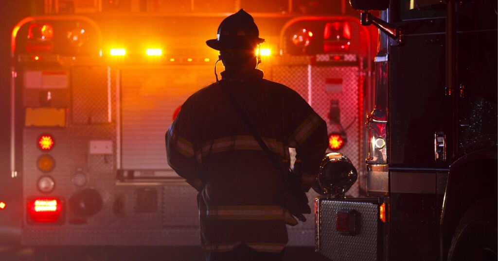 現場に出動する消防吏員の仕事内容
